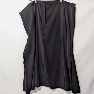 Bright water 32W Plus Size Black Skirt